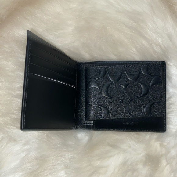 Men’s Wallet - 3 in 1 wallet in embossed signature leather - Picture 5 of 7